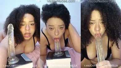 Vazou Vanilla Mamando no Pau de Borracha